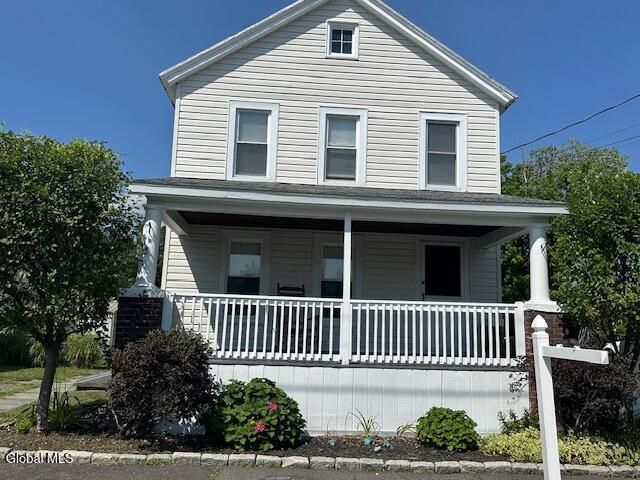 5 Edna Avenue, Ravena, NY 12143
