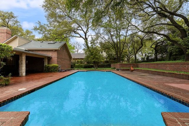 2 Eastshore Road, Heath, TX 75032