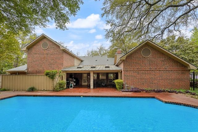 2 Eastshore Road, Heath, TX 75032