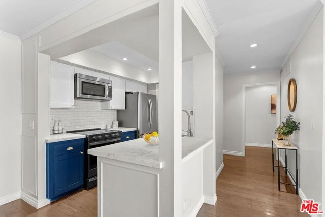 906 N Doheny Drive 311, West Hollywood, CA 90069