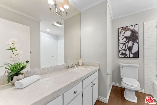 906 N Doheny Drive 311, West Hollywood, CA 90069