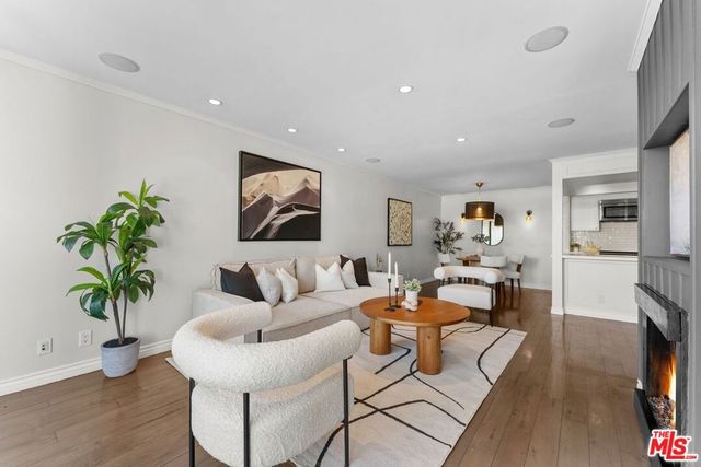 906 N Doheny Drive 311, West Hollywood, CA 90069