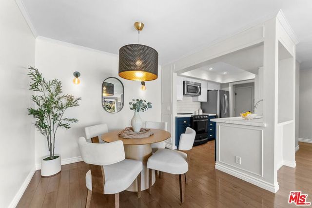 906 N Doheny Drive 311, West Hollywood, CA 90069