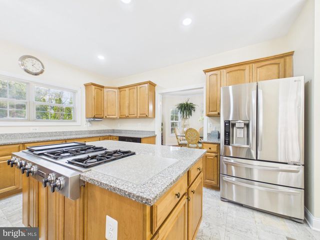 7801 RIDGEWOOD DR, Annandale, VA 22003