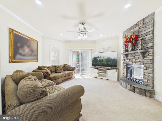 7801 RIDGEWOOD DR, Annandale, VA 22003