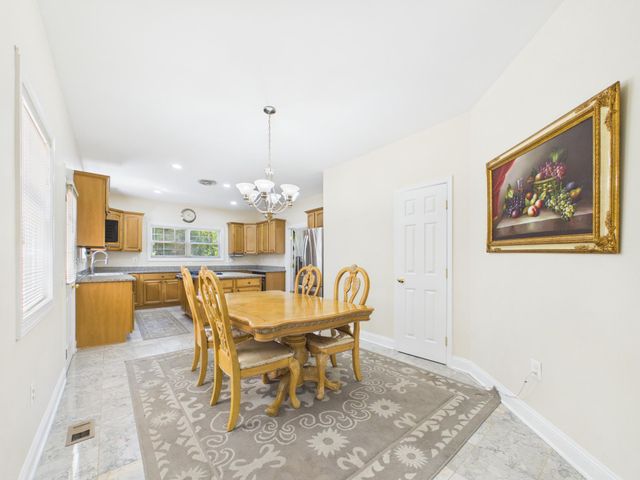 7801 RIDGEWOOD DR, Annandale, VA 22003