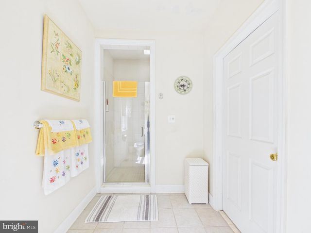 7801 RIDGEWOOD DR, Annandale, VA 22003