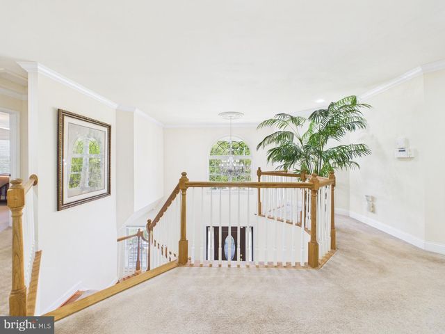 7801 RIDGEWOOD DR, Annandale, VA 22003