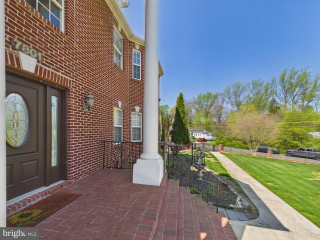 7801 RIDGEWOOD DR, Annandale, VA 22003