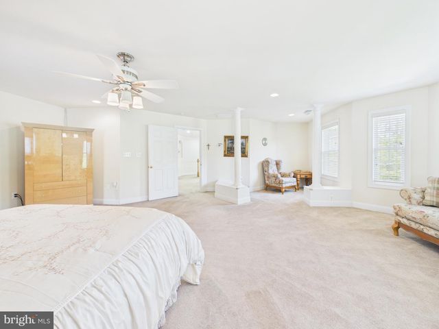 7801 RIDGEWOOD DR, Annandale, VA 22003