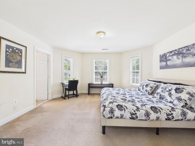 7801 RIDGEWOOD DR, Annandale, VA 22003