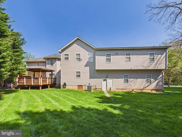 7801 RIDGEWOOD DR, Annandale, VA 22003