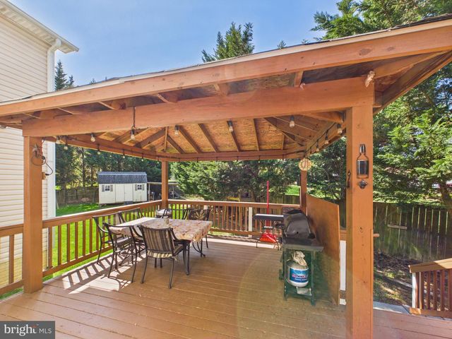 7801 RIDGEWOOD DR, Annandale, VA 22003