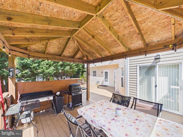7801 RIDGEWOOD DR, Annandale, VA 22003