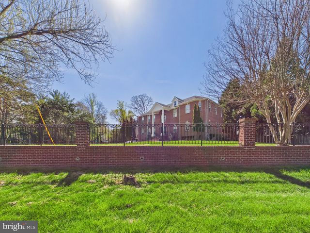 7801 RIDGEWOOD DR, Annandale, VA 22003