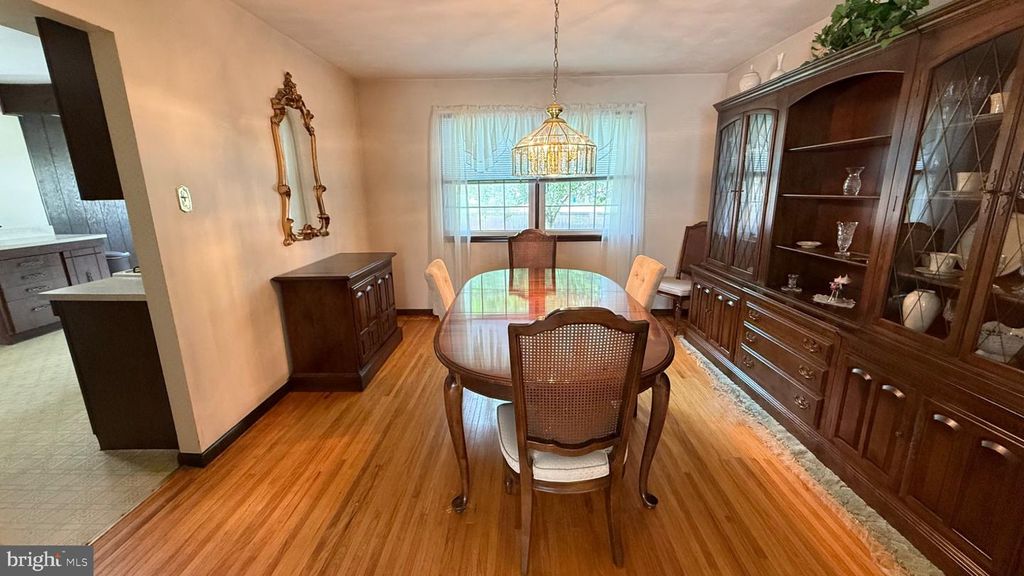 901 SCHISLER DR, FLORENCE, NJ 08518 — photo 3