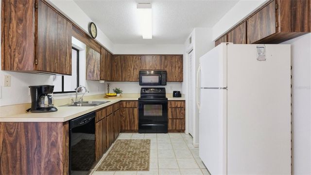 7115 LEXINGTON CIRCLE, Brooksville, FL 34602