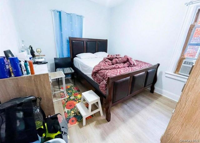 10913 127, South Ozone Park, NY 11420