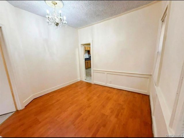 10913 127, South Ozone Park, NY 11420