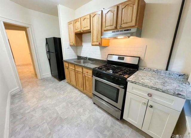 10913 127, South Ozone Park, NY 11420