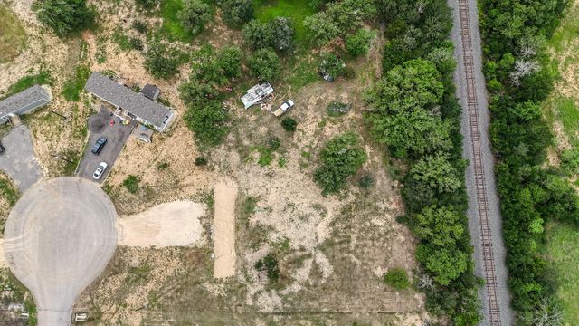 200 Luna CT, Dale, TX 78616