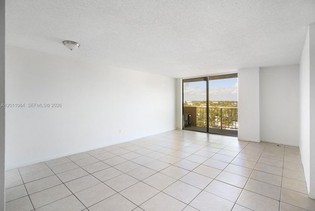 2350 NE 135th St 1111, North Miami, FL 33181