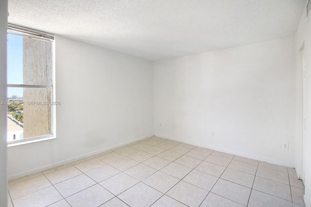 2350 NE 135th St 1111, North Miami, FL 33181