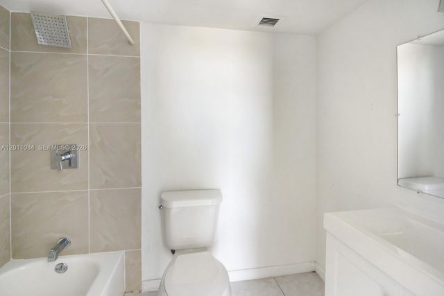 2350 NE 135th St 1111, North Miami, FL 33181