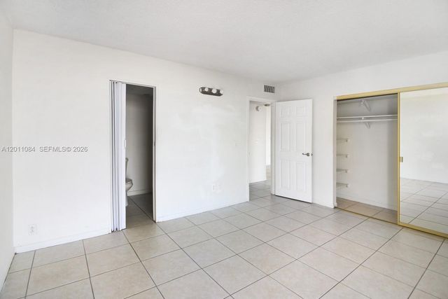 2350 NE 135th St 1111, North Miami, FL 33181