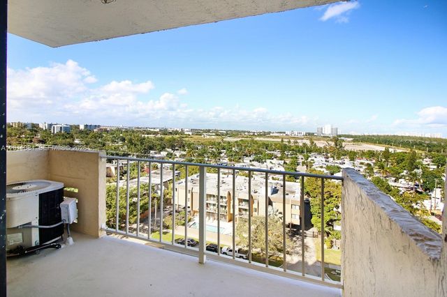 2350 NE 135th St 1111, North Miami, FL 33181