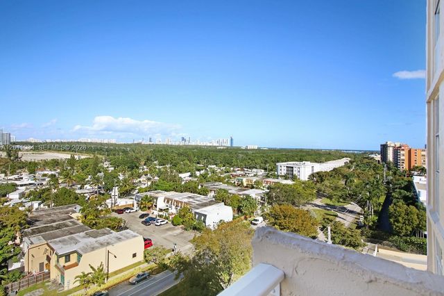 2350 NE 135th St 1111, North Miami, FL 33181