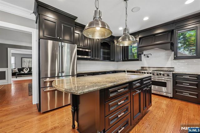 72 4th Street, Park Ridge, NJ 07656