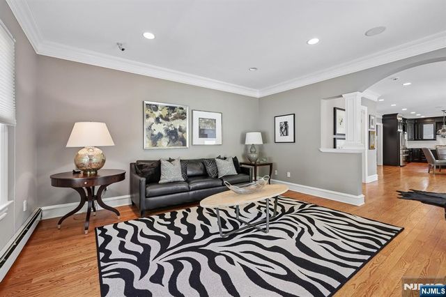 72 4th Street, Park Ridge, NJ 07656