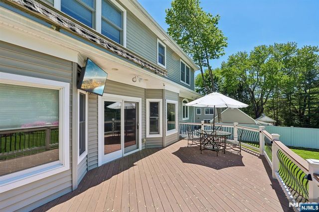 72 4th Street, Park Ridge, NJ 07656