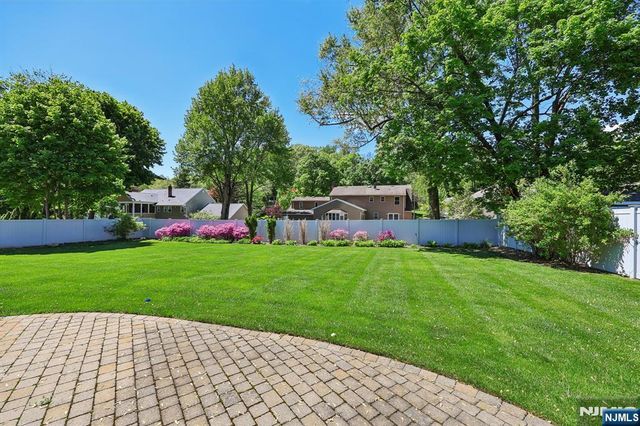 72 4th Street, Park Ridge, NJ 07656