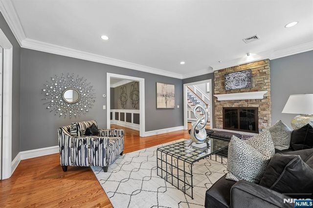 72 4th Street, Park Ridge, NJ 07656