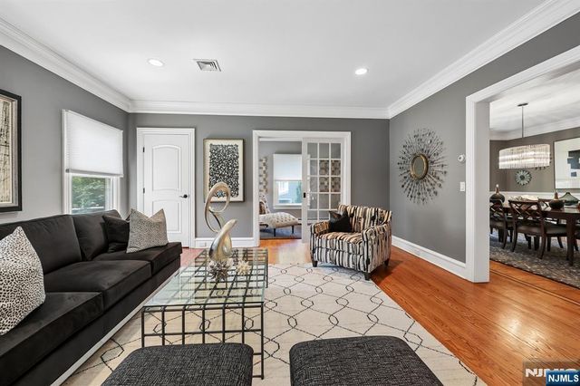 72 4th Street, Park Ridge, NJ 07656