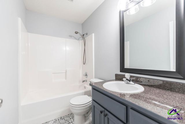 100 Crestwood Circle, Centerville, GA 31028