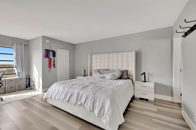 2200 S Cypress Bend Drive S 702, Pompano Beach, FL 33069