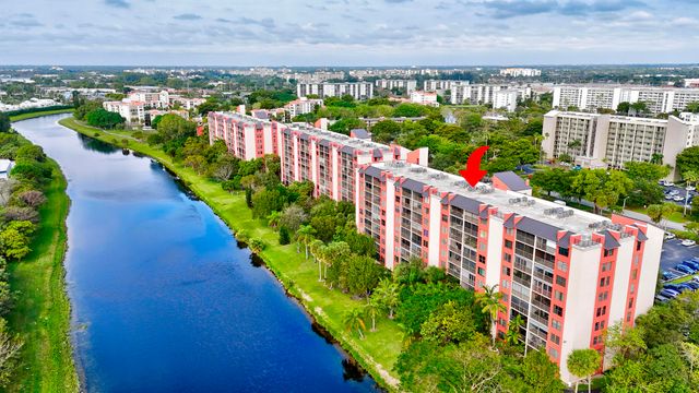 2200 S Cypress Bend Drive S 702, Pompano Beach, FL 33069