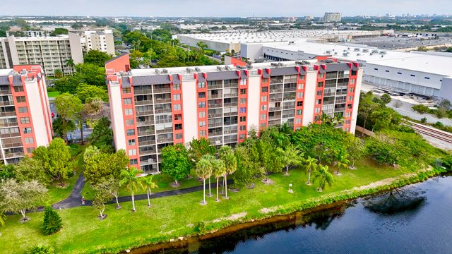 2200 S Cypress Bend Drive S 702, Pompano Beach, FL 33069