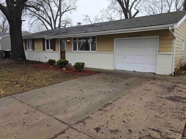 19312 Haviland Drive, South Bend, IN 46637