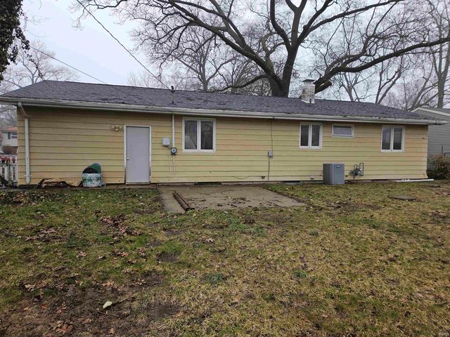19312 Haviland Drive, South Bend, IN 46637