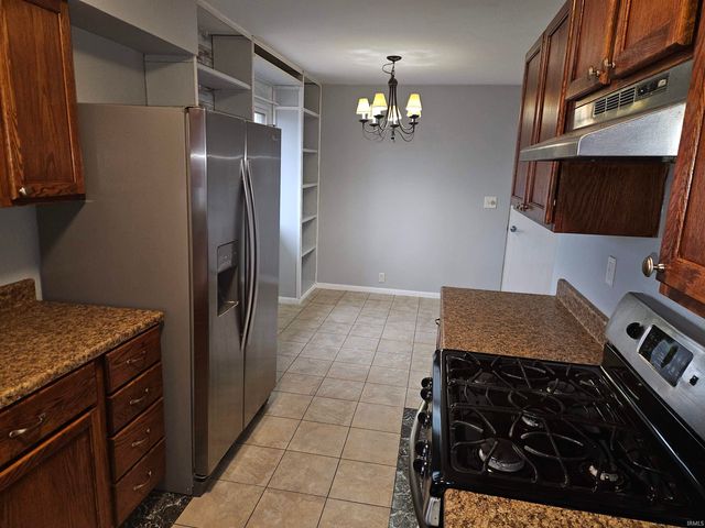 19312 Haviland Drive, South Bend, IN 46637