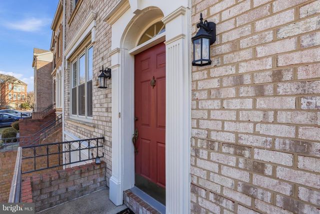 8027 TANWORTH CT, Springfield, VA 22152