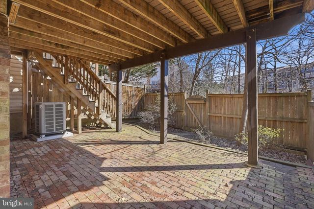 8027 TANWORTH CT, Springfield, VA 22152
