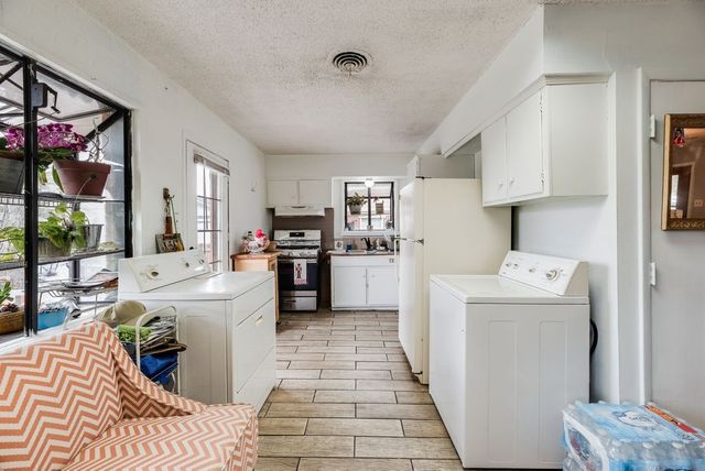 106 W Vista Drive, Garland, TX 75041