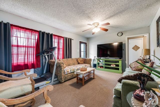 106 W Vista Drive, Garland, TX 75041