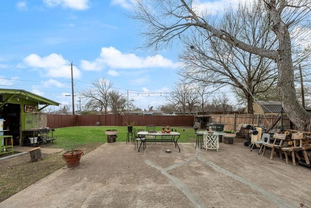 106 W Vista Drive, Garland, TX 75041