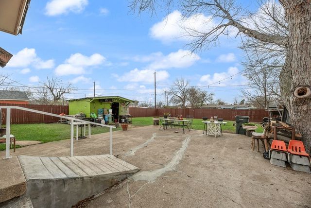 106 W Vista Drive, Garland, TX 75041